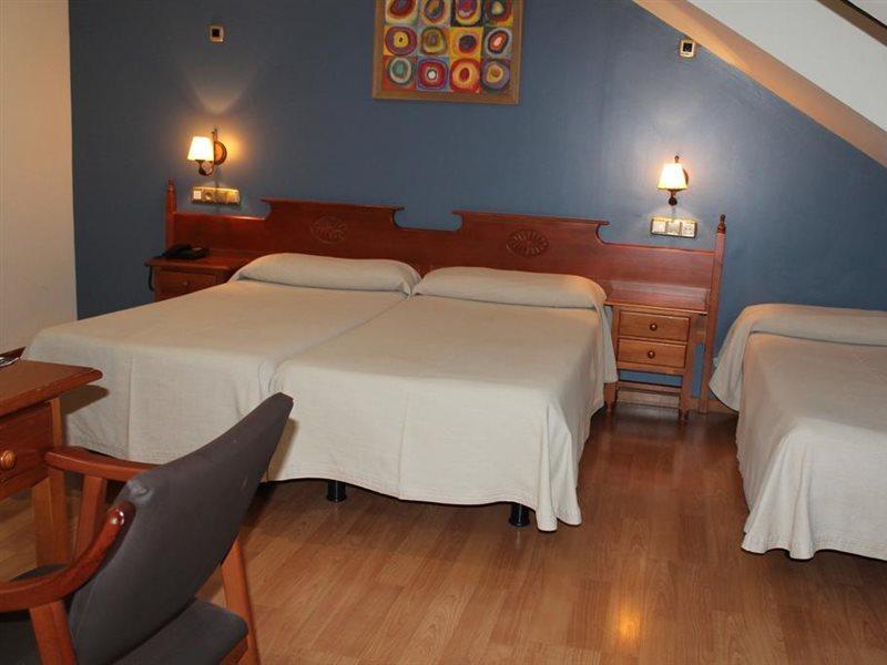 Hotel El Castillo Ponferrada Luaran gambar