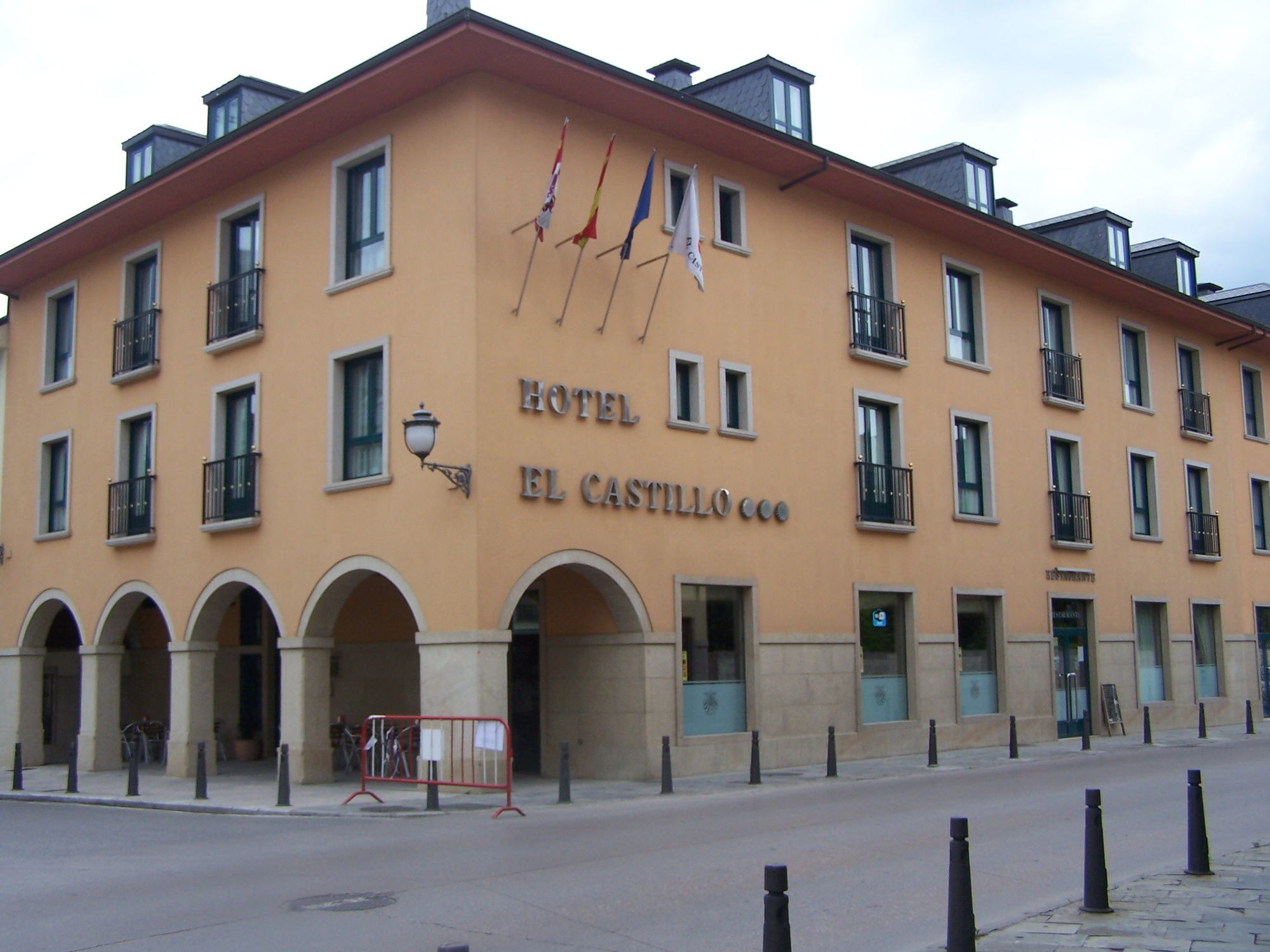 Hotel El Castillo Ponferrada Luaran gambar