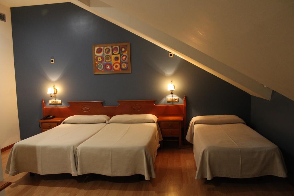 Hotel El Castillo Ponferrada Luaran gambar